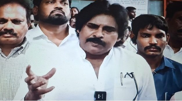 సంధ్య థియేటర్ ఘటనపై స్పందించిన డిప్యూటీ సీఎం పవన్ కల్యాణ్