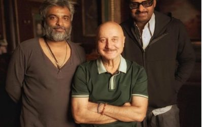 ఎదురుచూపులకు చెక్.. ‘ఫౌజీ’లో ప్రభాస్ లుక్ రివీల్