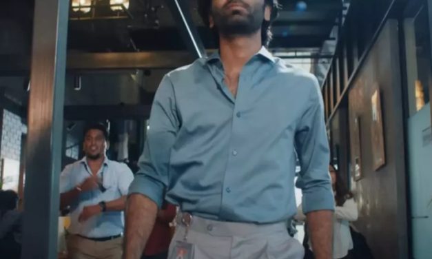 31 ఏళ్ళు, హీరోగా 2  సినిమాలు, ఆ రెండు 100 కోట్ల వసూళ్ల చిత్రాలు