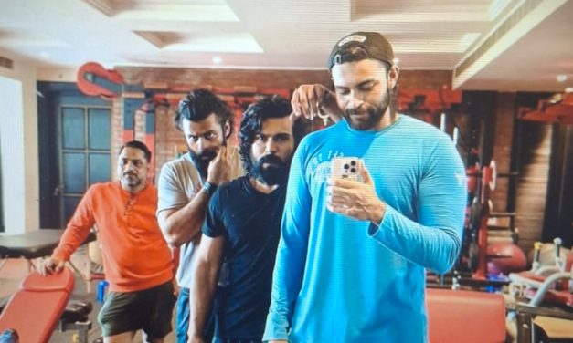 జిమ్ లో ముగ్గురు మెగా హీరోలు …ఏంటి కథ