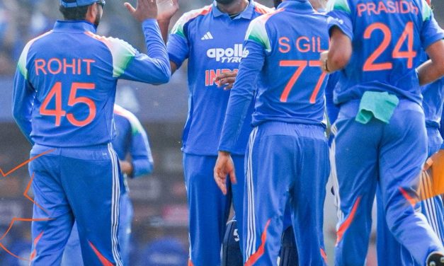 India Vs NZ  1st ODI లో  భారత జట్టు విజయ లక్ష్యం 301 పరుగులు