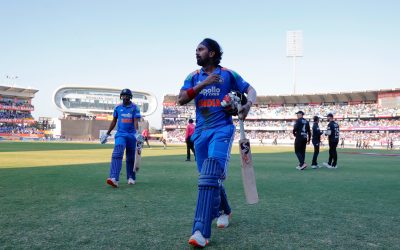 India Vs NZ 2nd ODI : నిలకడగా ఆడుతోన్న విల్ యంగ్, మిచెల్